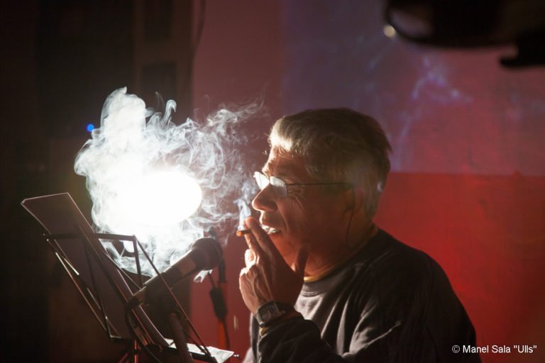 Mario Ortiz, vecino de Nou Barris y autor del libro 'Ruido de fondo'