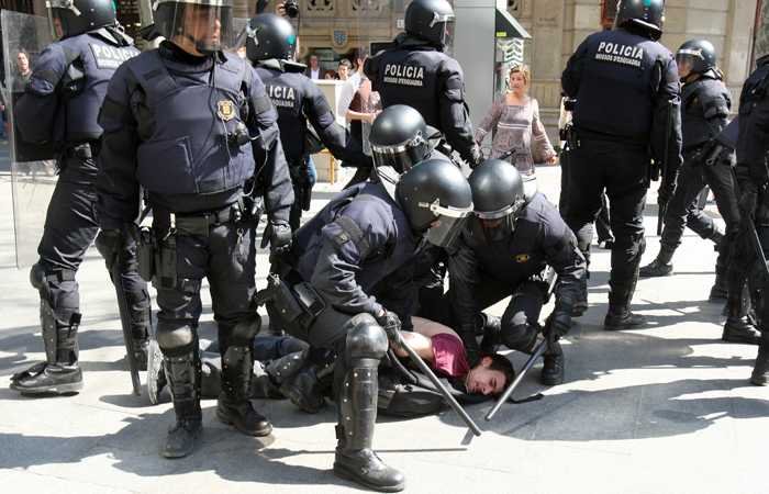 abusos Mossos d'Esquadra manifestación detención agentes policía barcelona