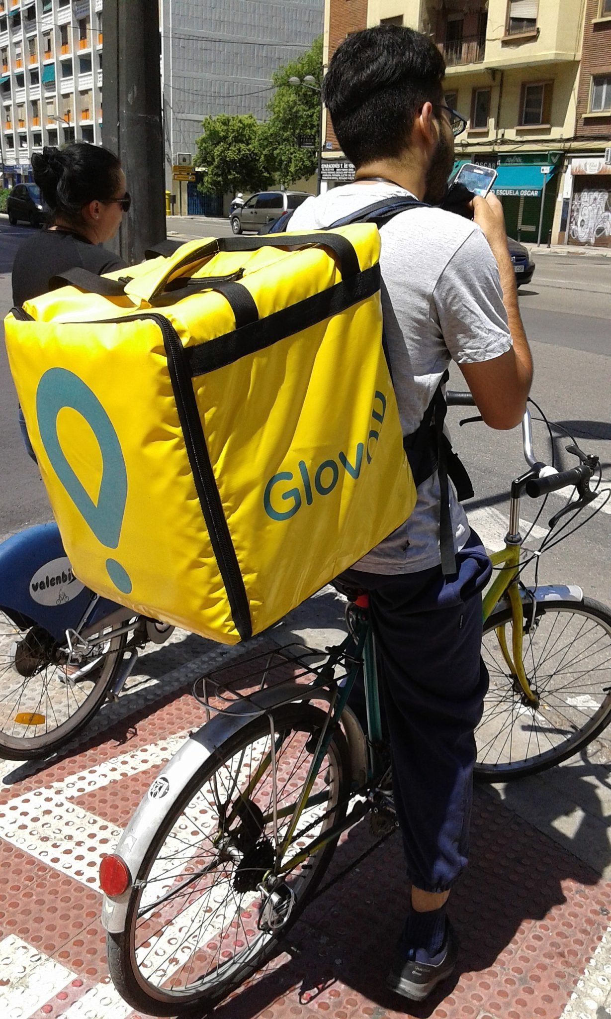 Glovo despidos riders y crisis del modelo laboral de plataformas digitales