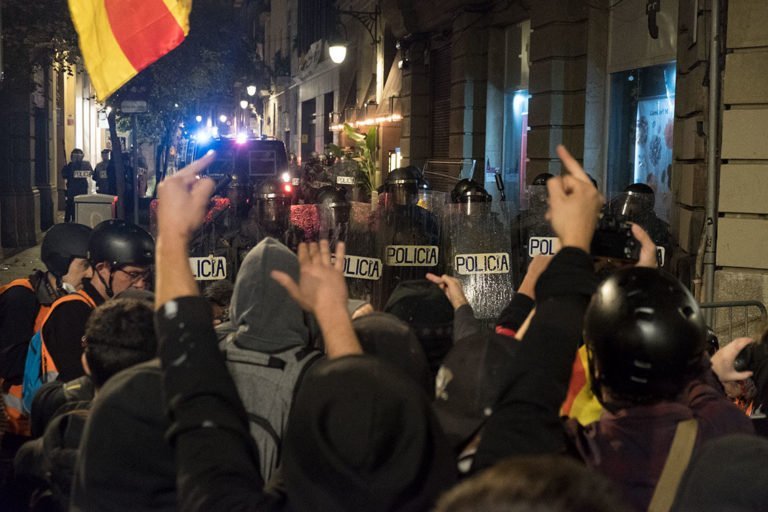 Amnistía policías
