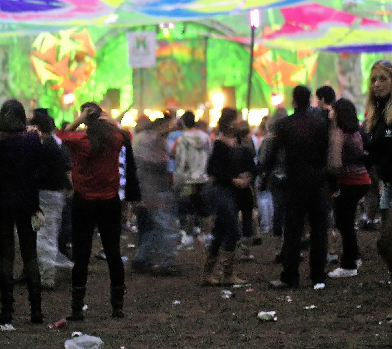 De raves, ravers y raving - Revista Rambla