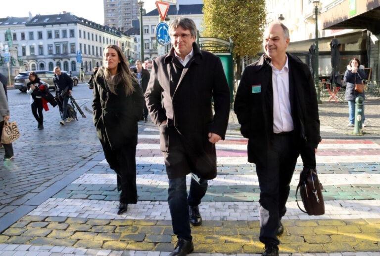 Junts gobierno opera bufa acuerdo en inmigración turull andaluces