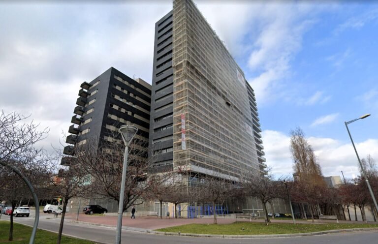La Caixa actuó "de forma maliciosa" contra los inquilinos de un bloque de l'Hospitalet