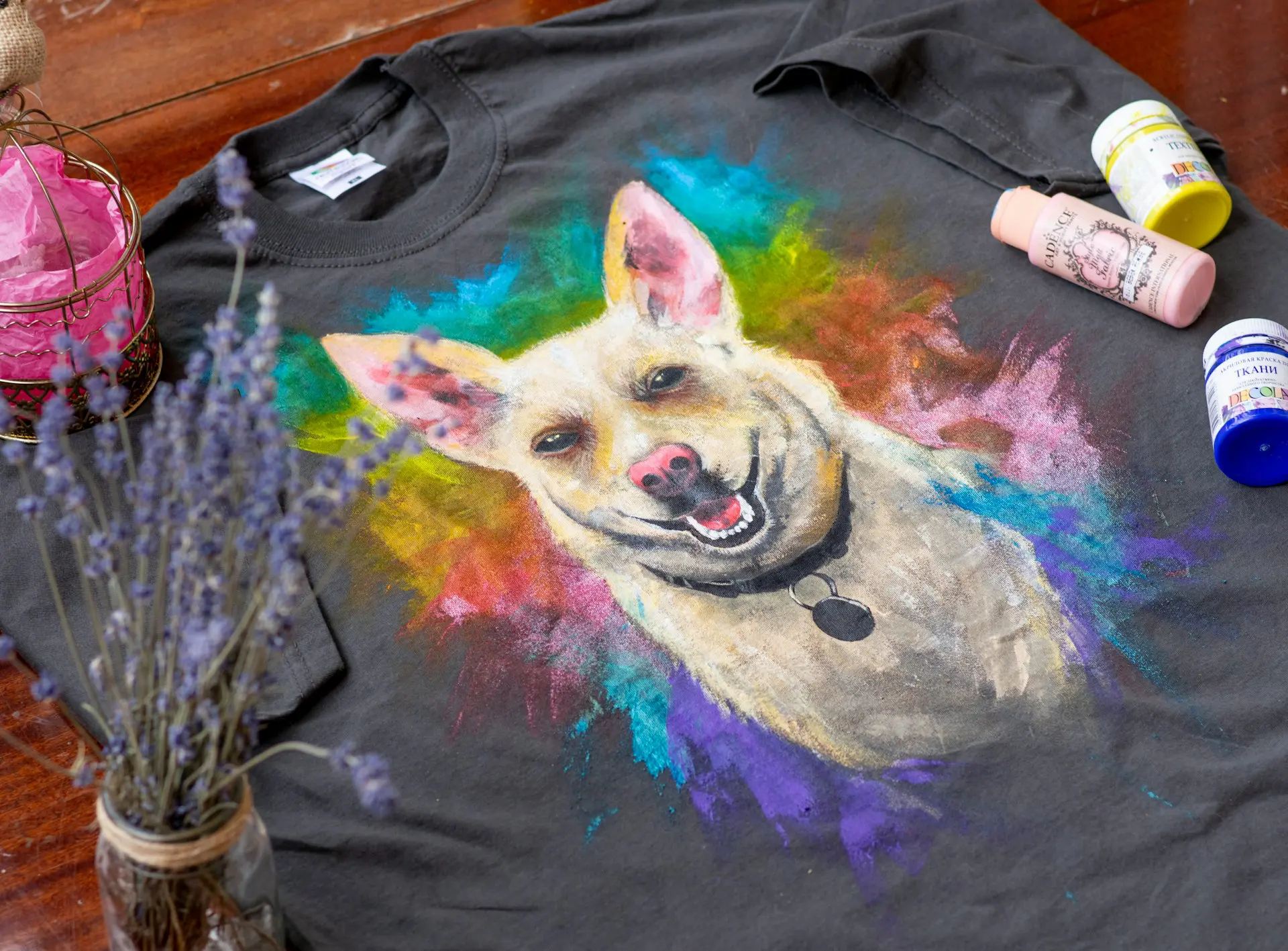 Las camisetas personalizadas tienen una gran variedad de usos que las hacen muy versátiles, ya que estas prendas pueden adaptarse a cualquier ocasión.