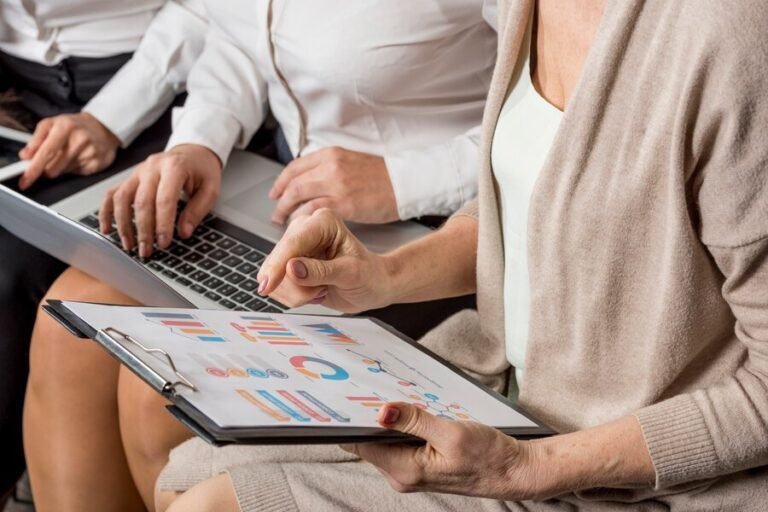 InvestiRay scam: ¿Qué dicen los usuarios? ordenador inversiones