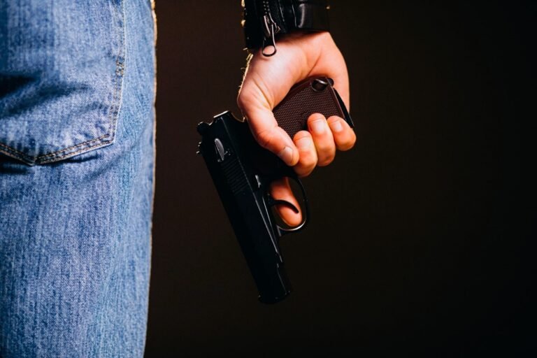 PISTOLA