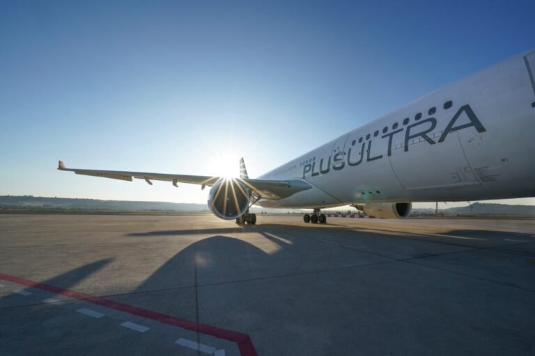 Plus Ultra Líneas Aéreas avión aeropuerto