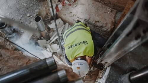 Operario tubería geosec gestión ambiental