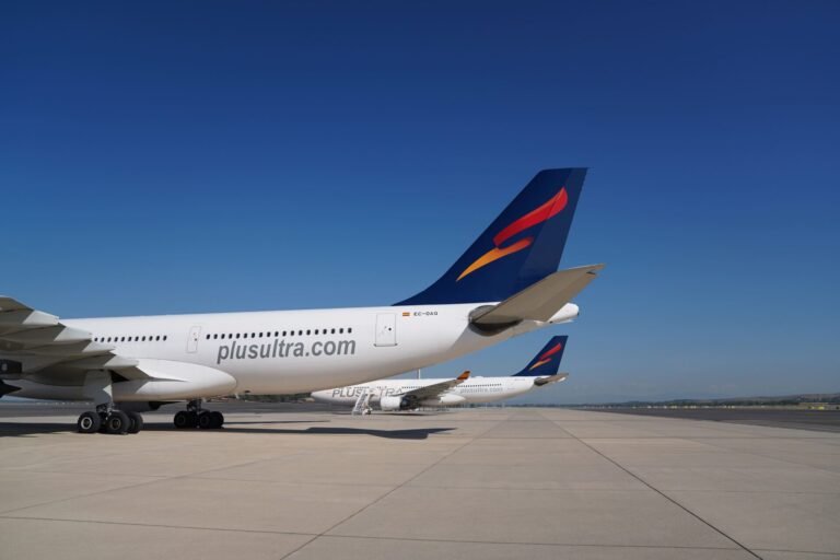 Avión PLUS ULTRA PREMIER