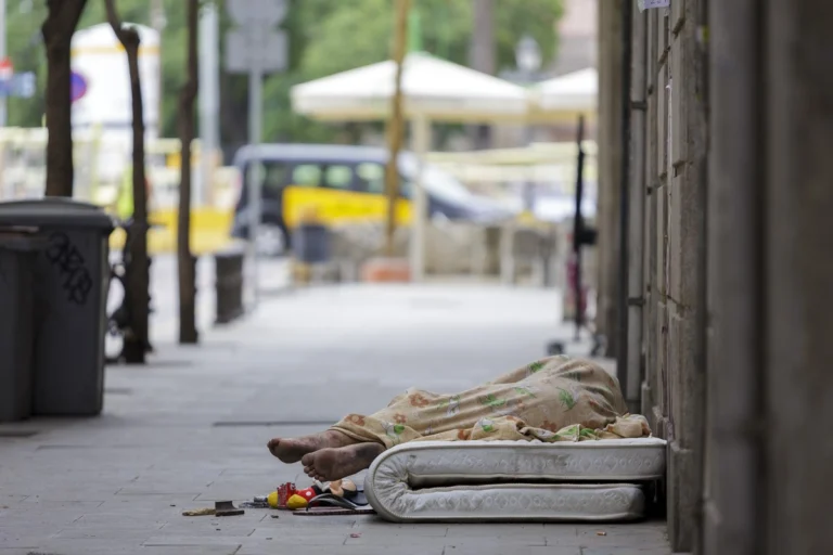 personas sin hogar en Barcelona muertos frio