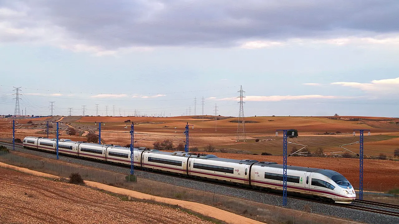 velocidad ave tren