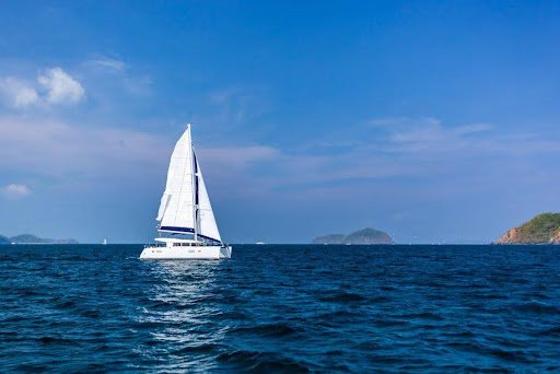 crucero en catamarán