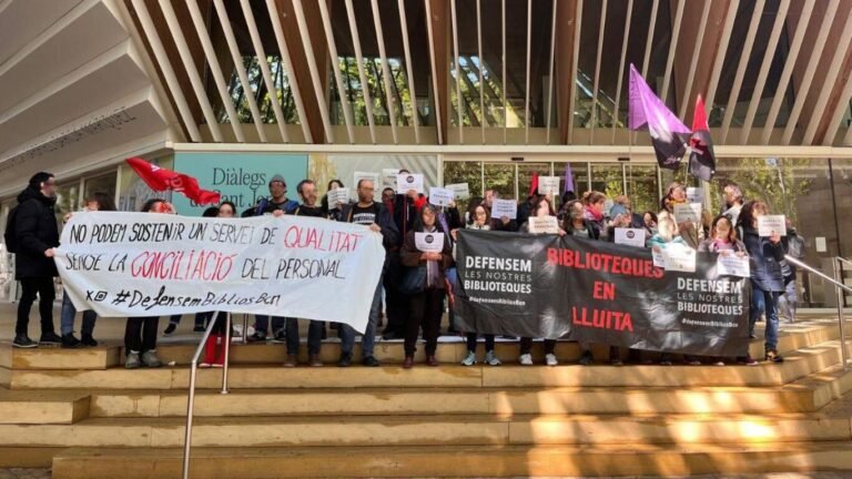 huelga de bibliotecas de Barcelona en Sant Jordi 2026