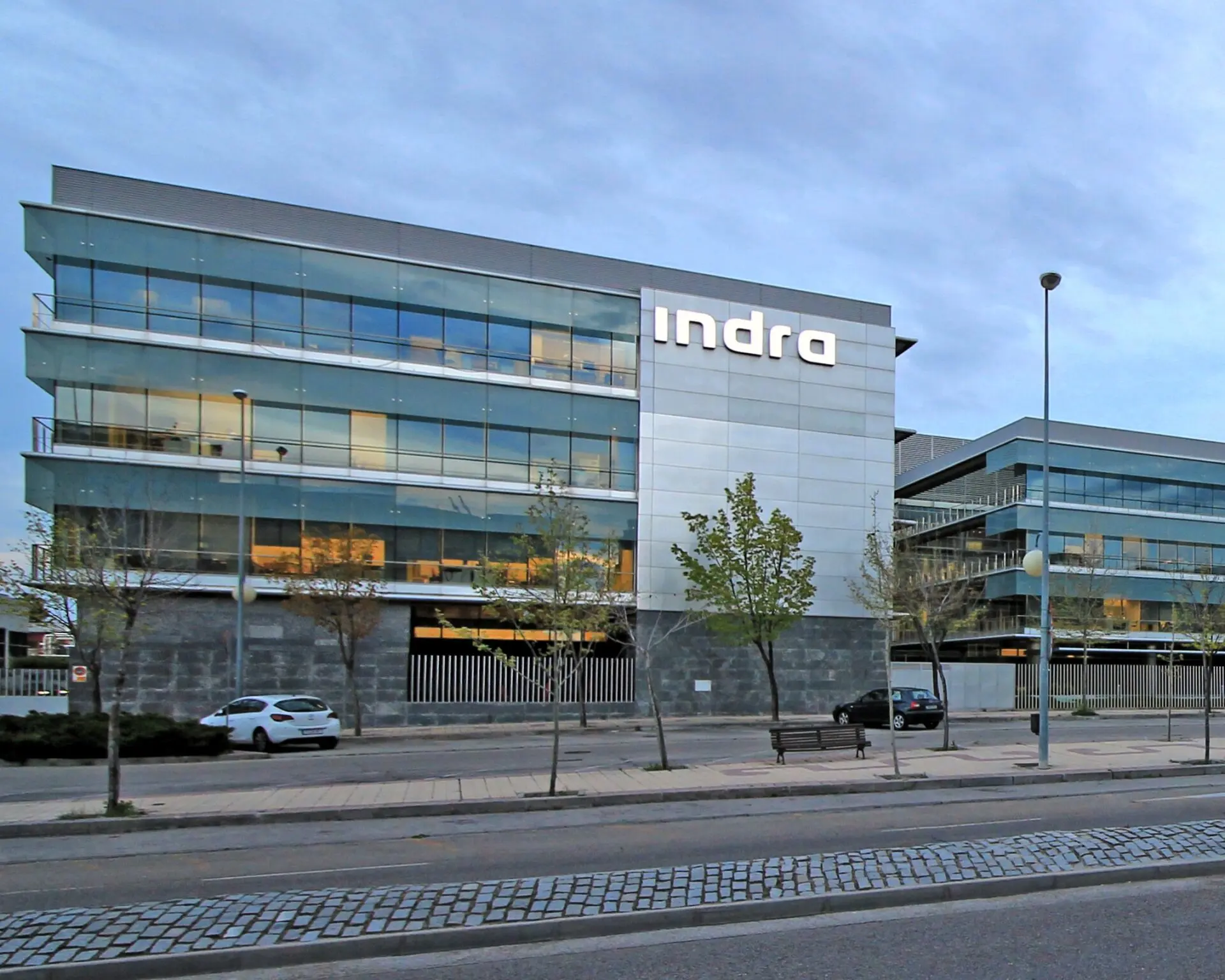 industria catalana de defensa e Indra